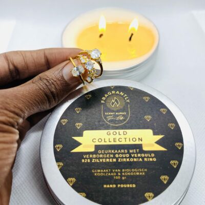 Fragrantly scented candles with gold ring overview