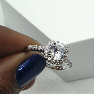 Fragrantly Diamond collectie ringen in verschillende maten