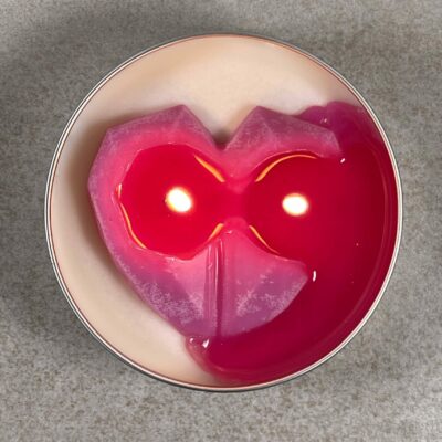 Atmosphere impression melted scented candle from Fragrantly close up