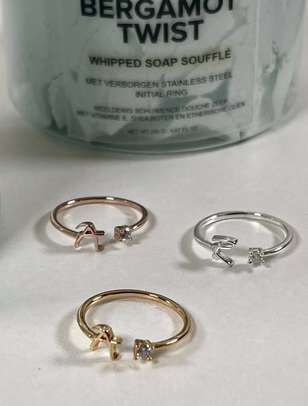 Verpakking Whipped Soap - Bergamot Twist met initiale ring - goud, rosegoud en zilver