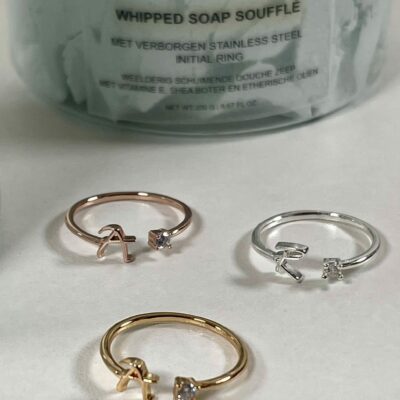 Verpakking Whipped Soap - Bergamot Twist met initiale ring - goud, rosegoud en zilver