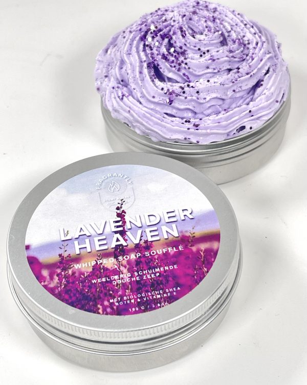 Fragrantly Lavender Heaven whipped soap souffle in blik bovenaanzicht