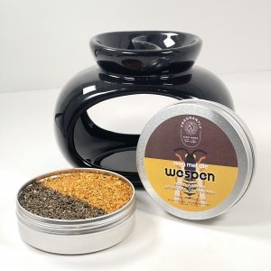 Fragrantly Weg met die Wespen met zwarte aroma brander