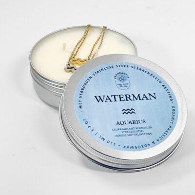 Aquarius scented candle with hidden constellation necklace - Fragrantly