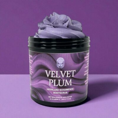 Velvet Plum whipped sugar scrub van Fragrantly